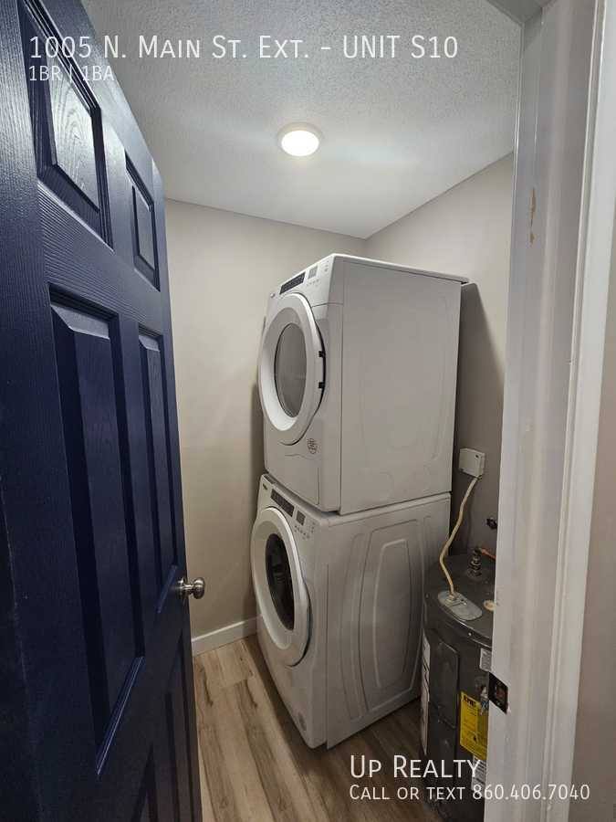 Apartment for rent at 1005 N Main St Extension #S10, Wallingford, CT 06492