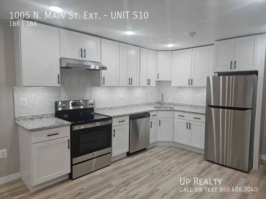 Apartment for rent at 1005 N Main St Extension #S10, Wallingford, CT 06492