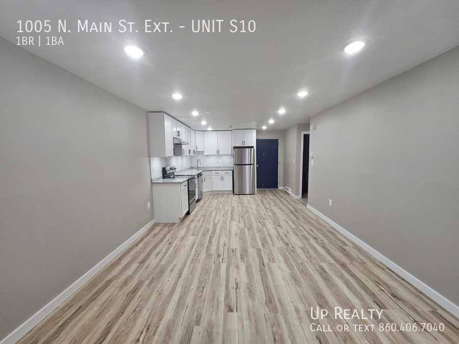 Apartment for rent at 1005 N Main St Extension #S10, Wallingford, CT 06492