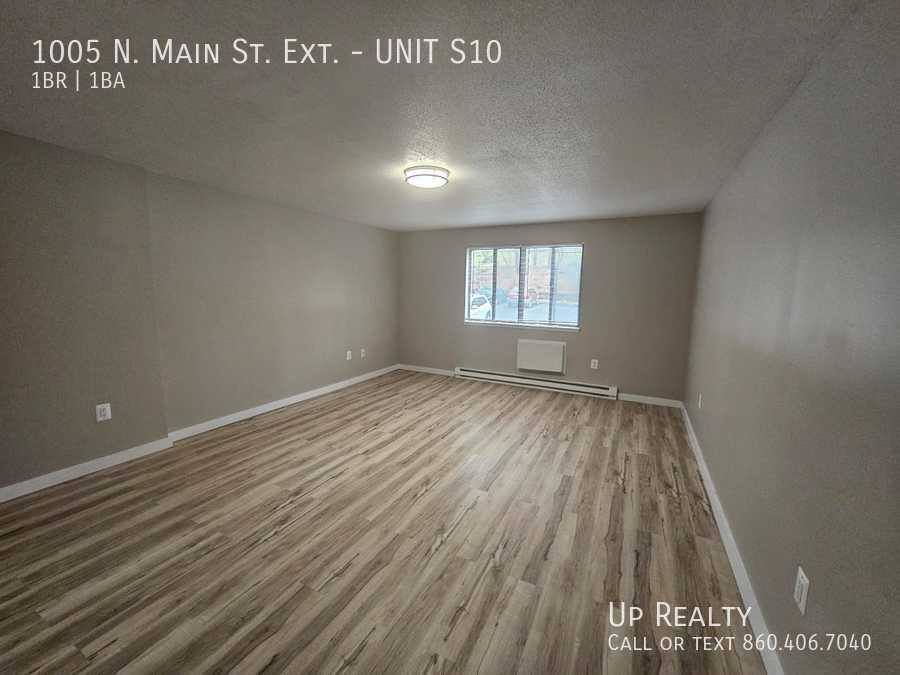 Apartment for rent at 1005 N Main St Extension #S10, Wallingford, CT 06492
