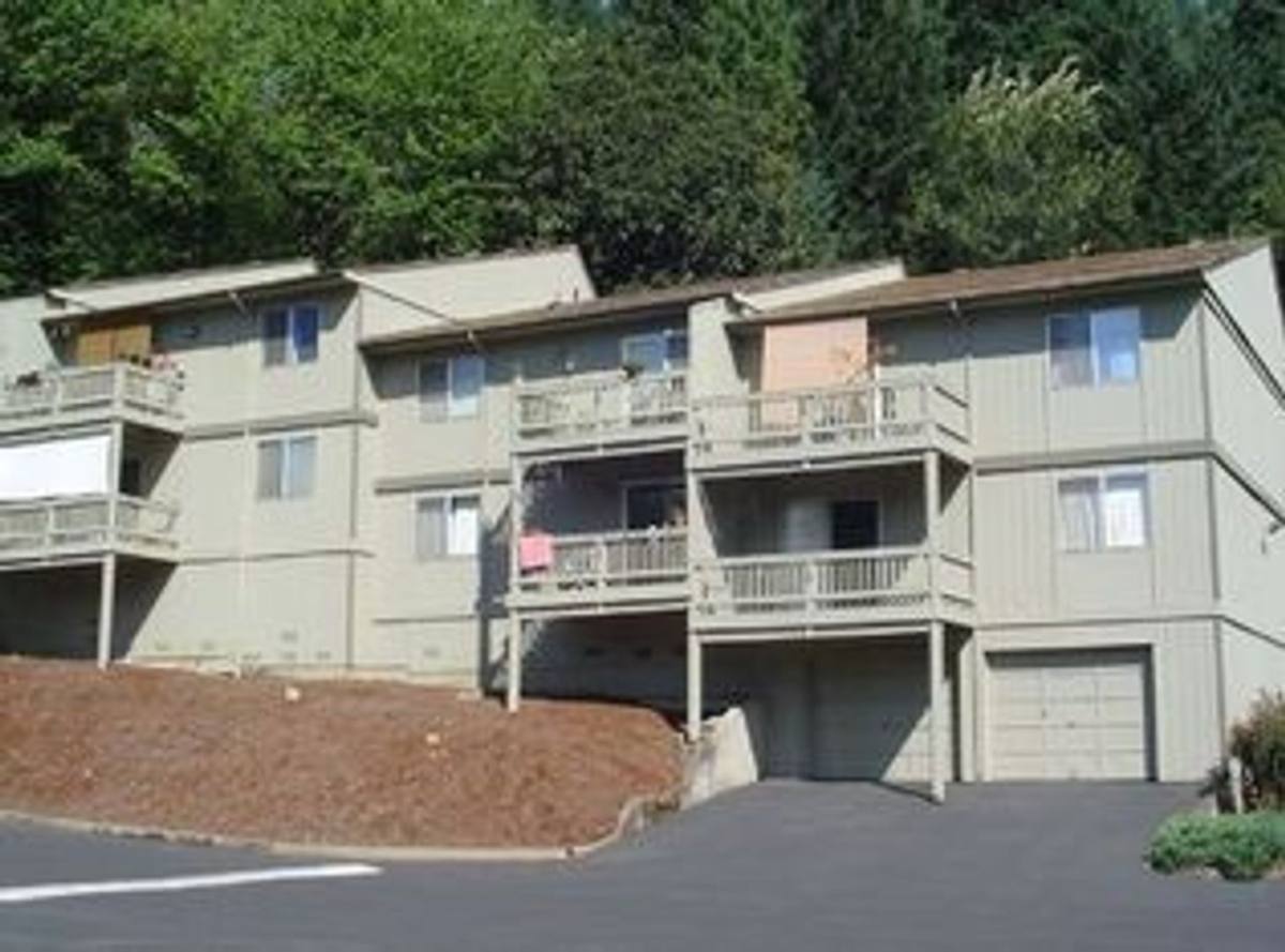 Apartment for rent at 4001 Potter St, Eugene, OR 97405