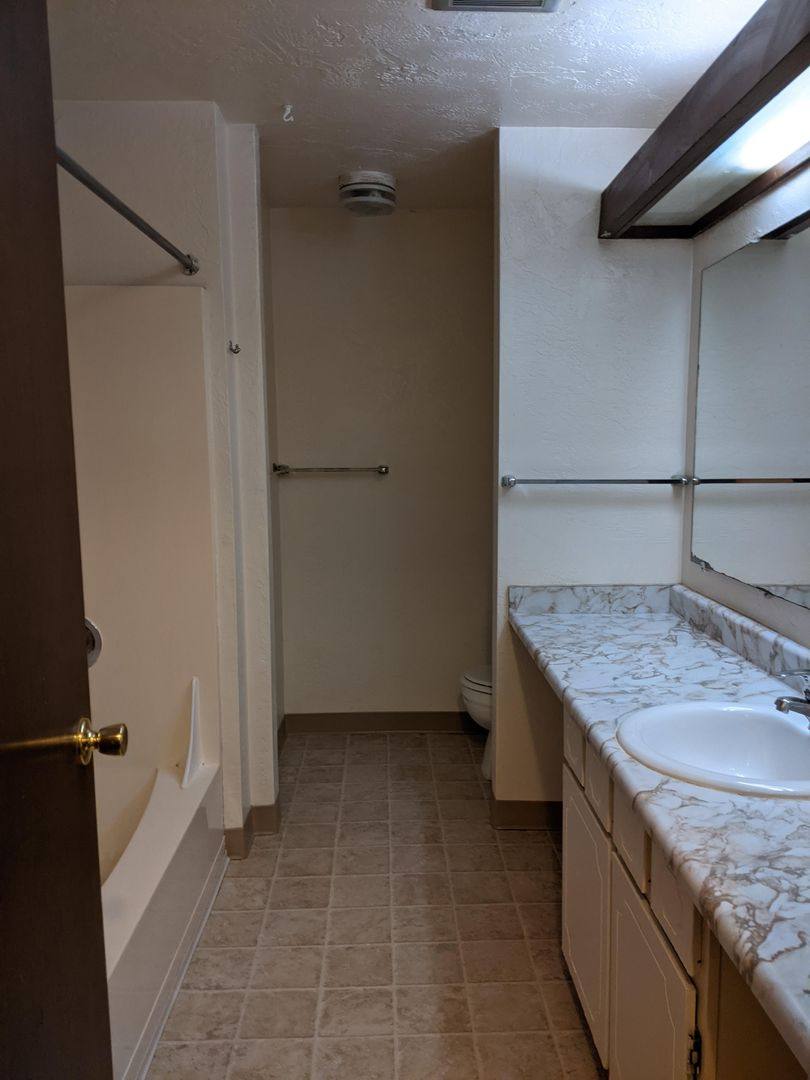 Apartment for rent at 4001 Potter St, Eugene, OR 97405