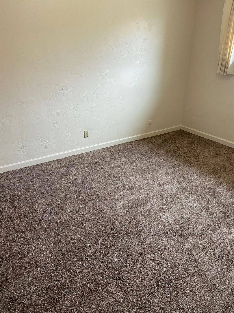 Apartment for rent at 712 4th St, Springfield, OR 97477