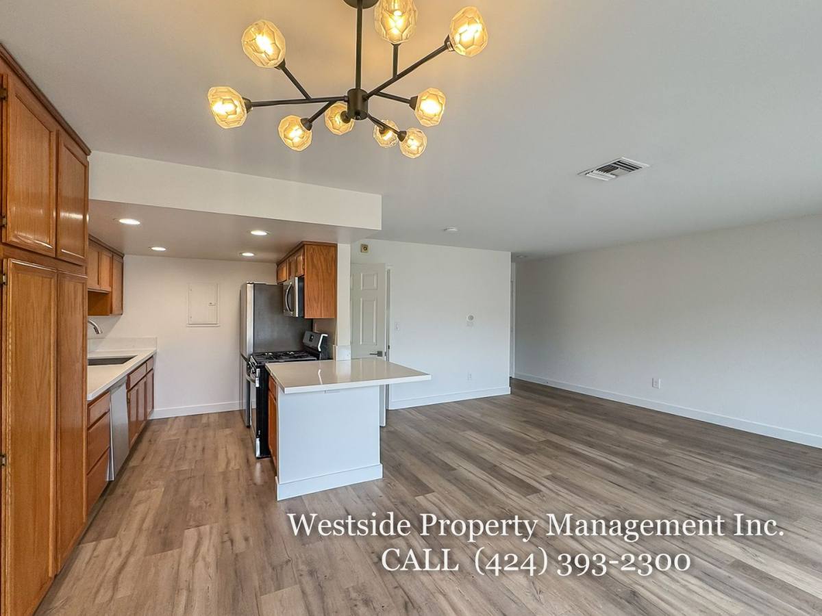 Townhouse for rent at 12506 Pacific Ave #7, Los Angeles, CA 90066
