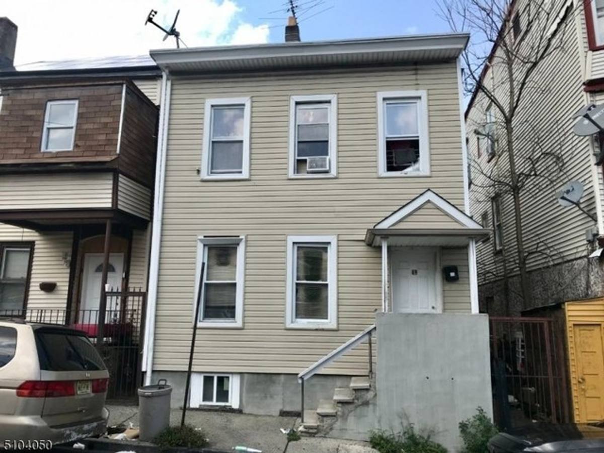 Apartment for rent at 13 Mary St, Paterson, NJ 07503