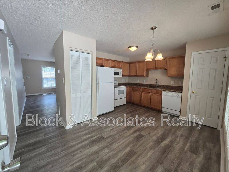 Townhouse for rent at 108 Maple Grove, High Point, NC 27263