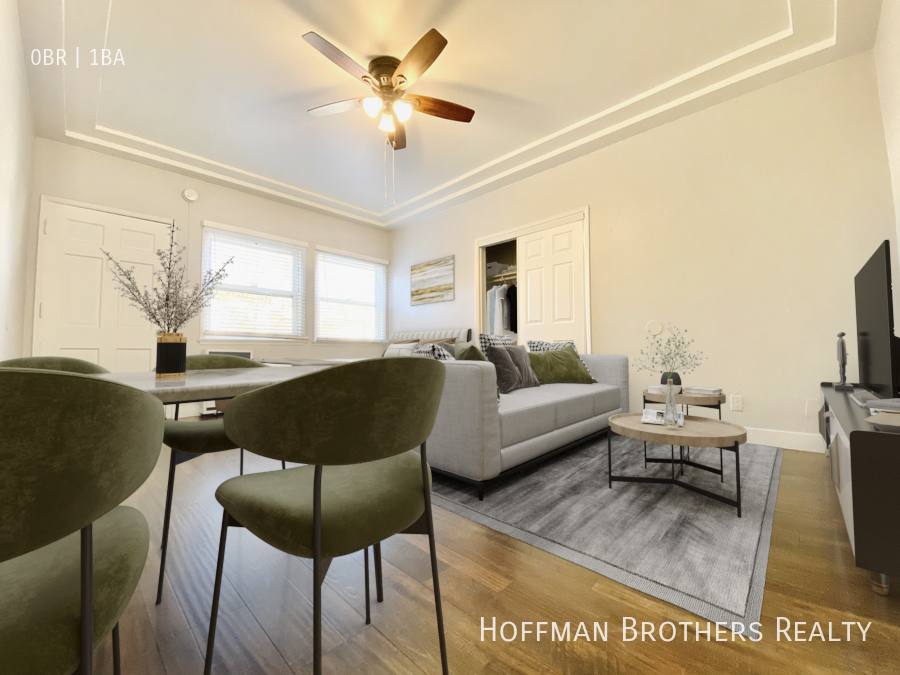 Apartment for rent at 1133 S Westmoreland Ave #3, Los Angeles, CA 90006