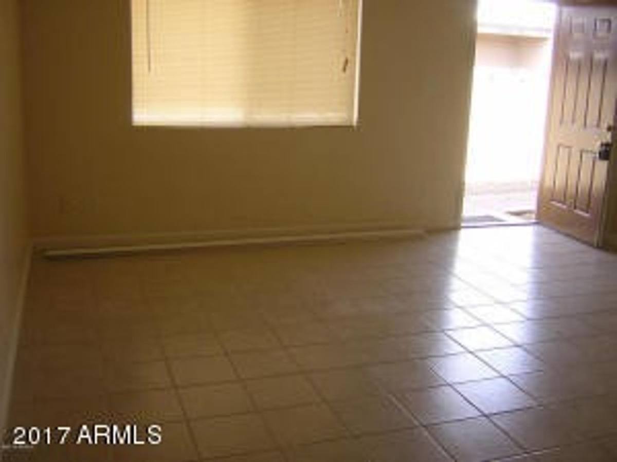 4940 E Holly St, Phoenix, AZ 85008 - Apartment for Rent - Image 3