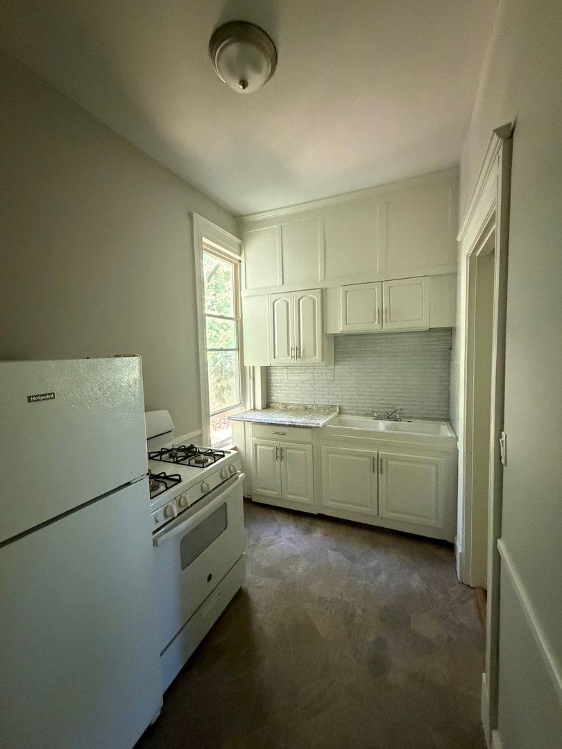 Apartment for rent at 45 Wellman Rd, Manchester, CT 06040