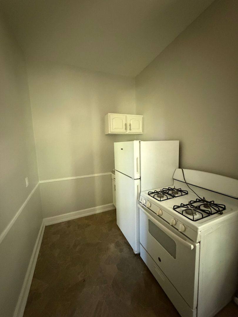 Apartment for rent at 45 Wellman Rd, Manchester, CT 06040