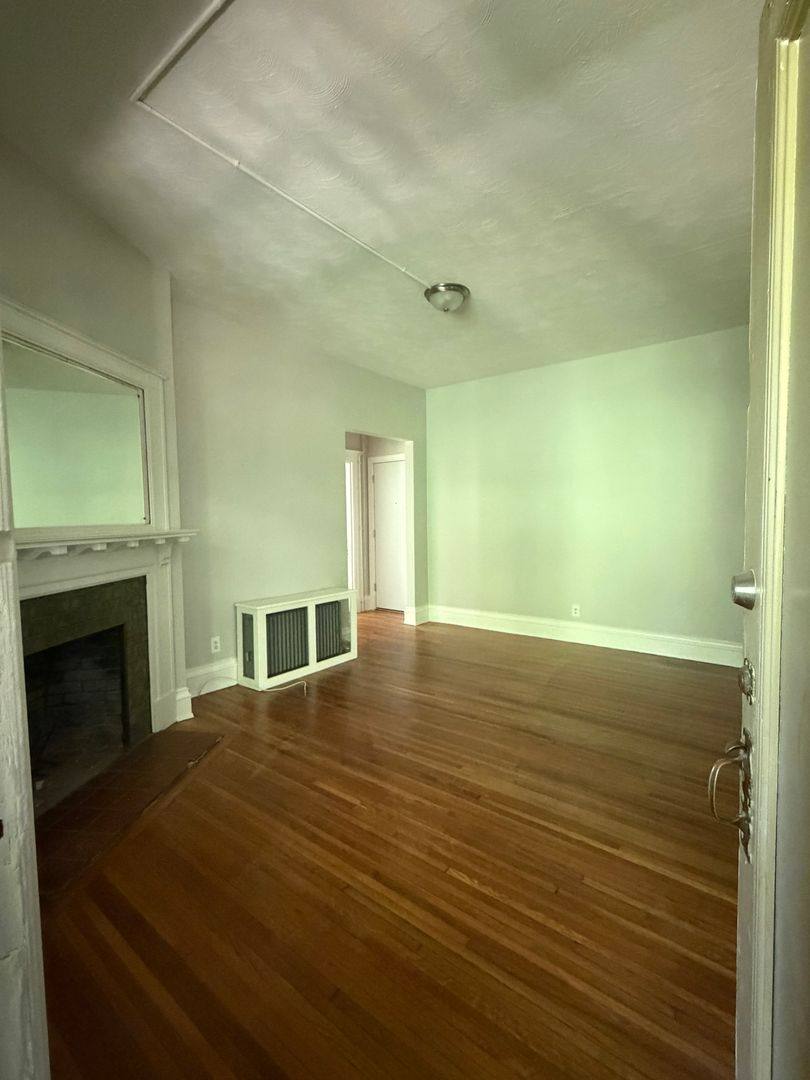 Apartment for rent at 45 Wellman Rd, Manchester, CT 06040