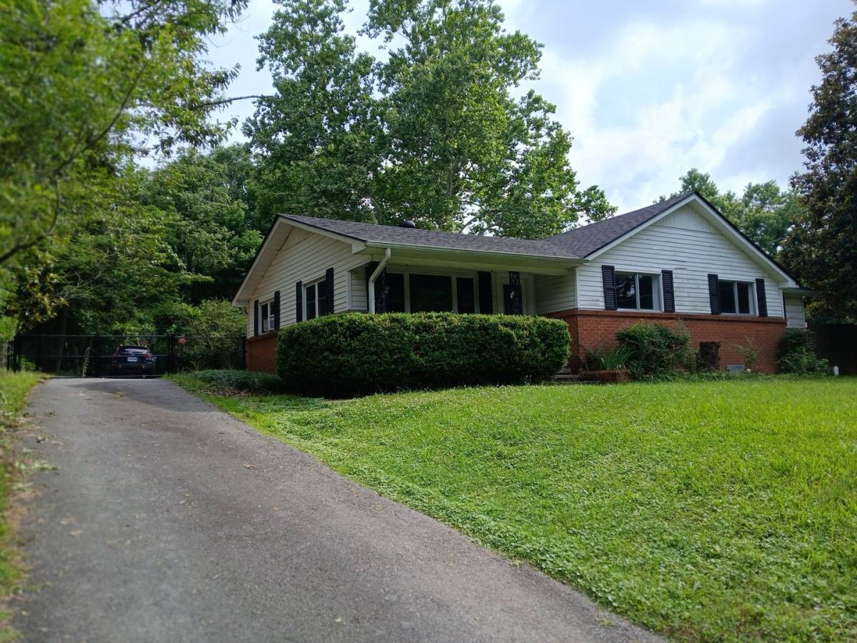 House for rent at 2301 Edison Ave, Benton, AR 72015