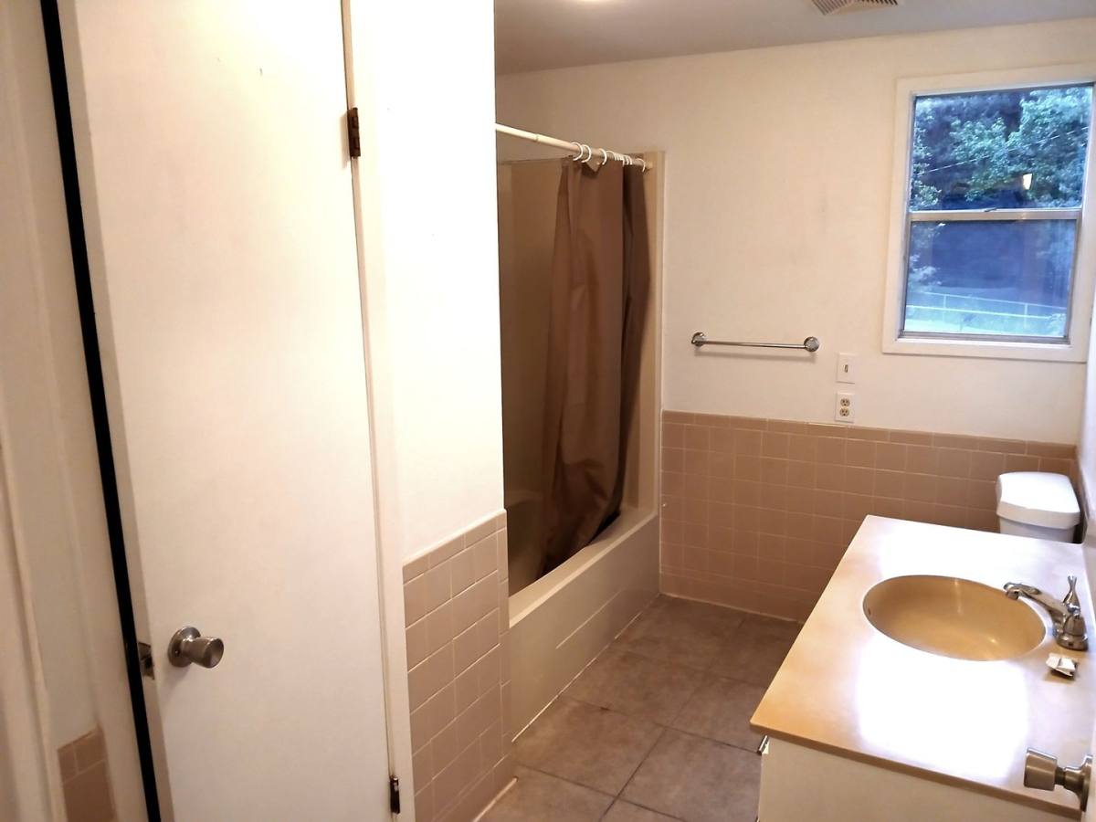 House for rent at 2301 Edison Ave, Benton, AR 72015