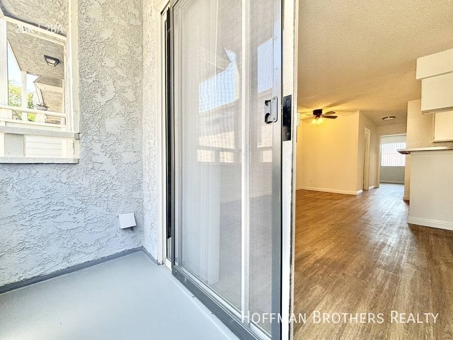 Apartment for rent at 10346 Commerce Ave #9, Tujunga, CA 91042