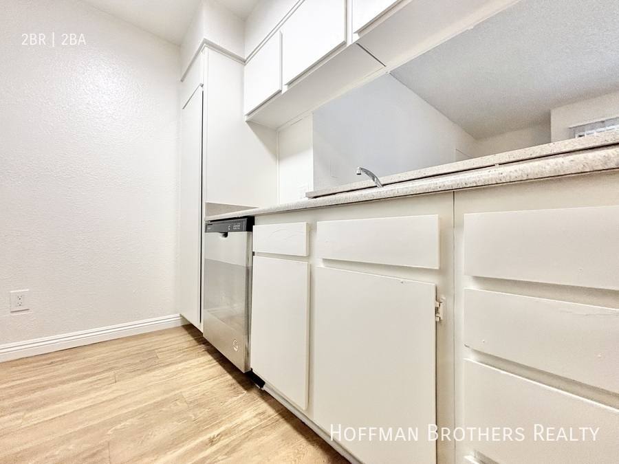Apartment for rent at 10346 Commerce Ave #9, Tujunga, CA 91042
