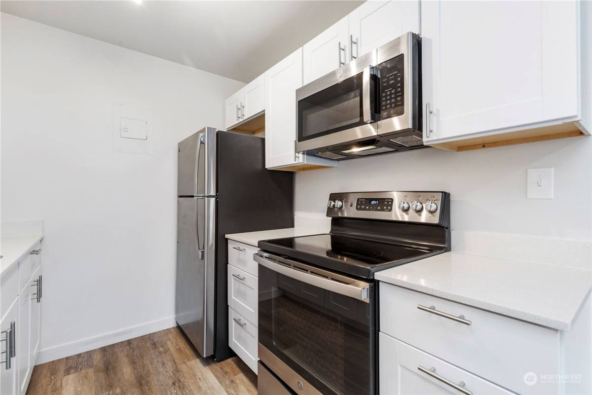 Apartment for rent at 12333 33rd Ave NE, Seattle, WA 98125
