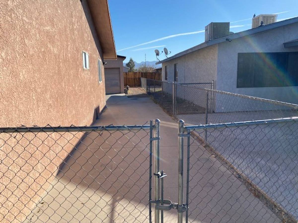 House for rent at 1460 Tonto Dr, Bullhead City, AZ 86442
