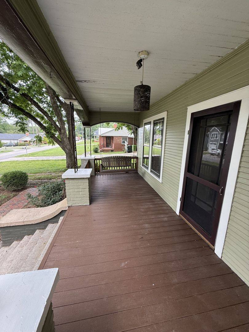 House for rent at 230 Grand Ave, Raleigh, NC 27606