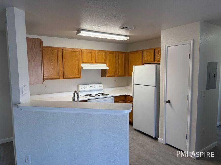 Apartment for rent at 321 Quail Rd, Longmont, CO 80501
