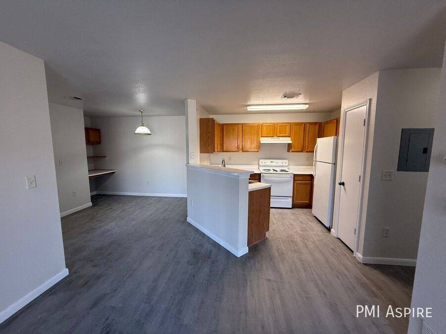 Apartment for rent at 321 Quail Rd, Longmont, CO 80501