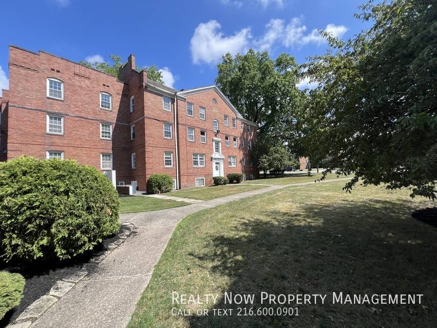 Apartment for rent at 2481 Noble Rd #G11, Cleveland, OH 44121