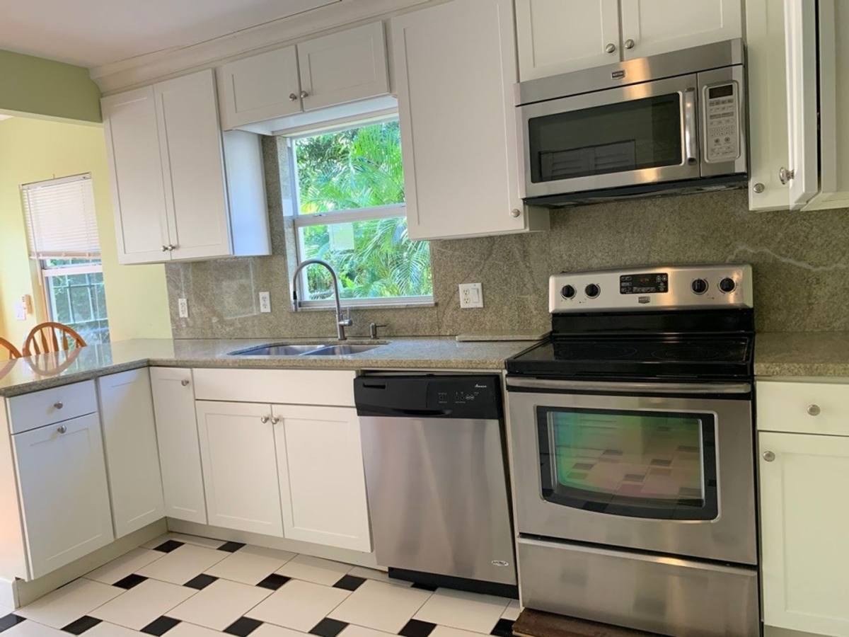 Apartment for rent at 213 215 S Ocean Breeze St, Lake Worth Beach, FL 33460