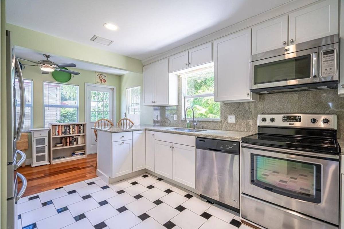 Apartment for rent at 213 215 S Ocean Breeze St, Lake Worth Beach, FL 33460