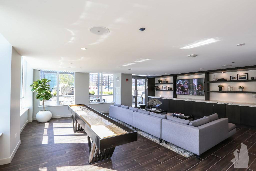 Apartment for rent at 750 N Hudson Ave, Chicago, IL 60654