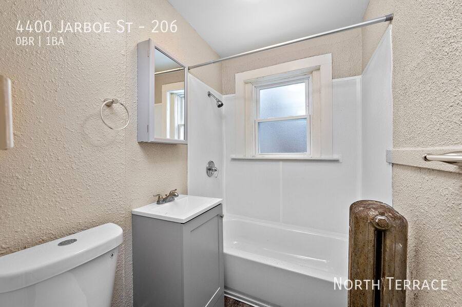 Apartment for rent at 4400 Jarboe St #206, Kansas City, MO 64111