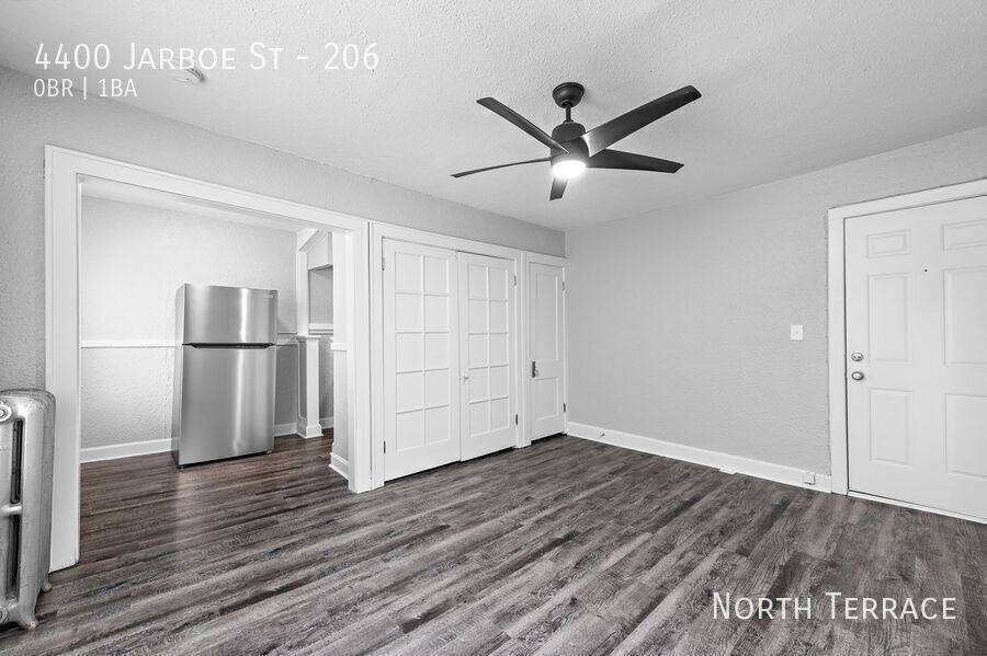 Apartment for rent at 4400 Jarboe St #206, Kansas City, MO 64111