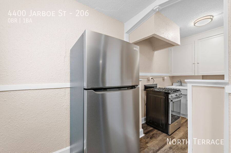 Apartment for rent at 4400 Jarboe St #206, Kansas City, MO 64111
