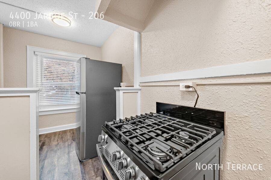 Apartment for rent at 4400 Jarboe St #206, Kansas City, MO 64111