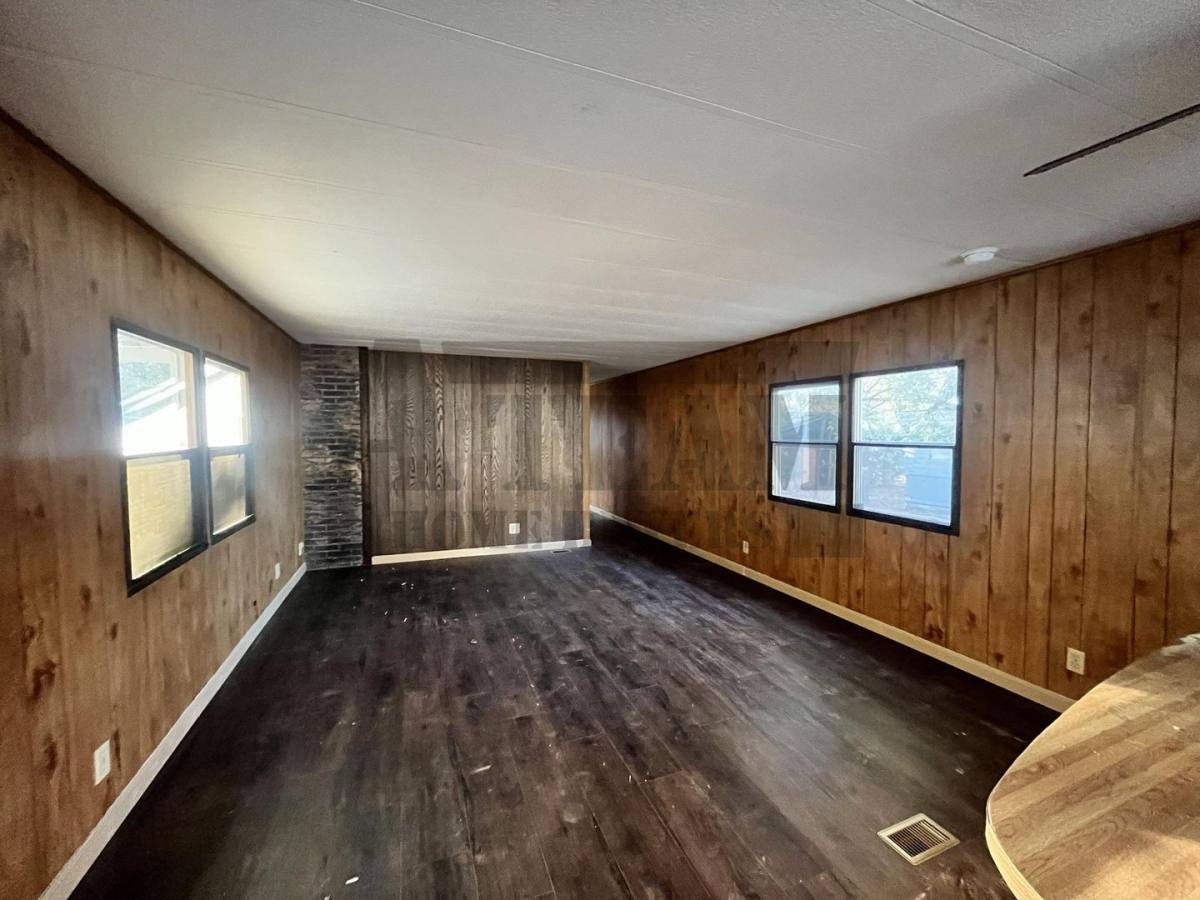 House for rent at 135 Oxbow St, Mabank, TX 75156