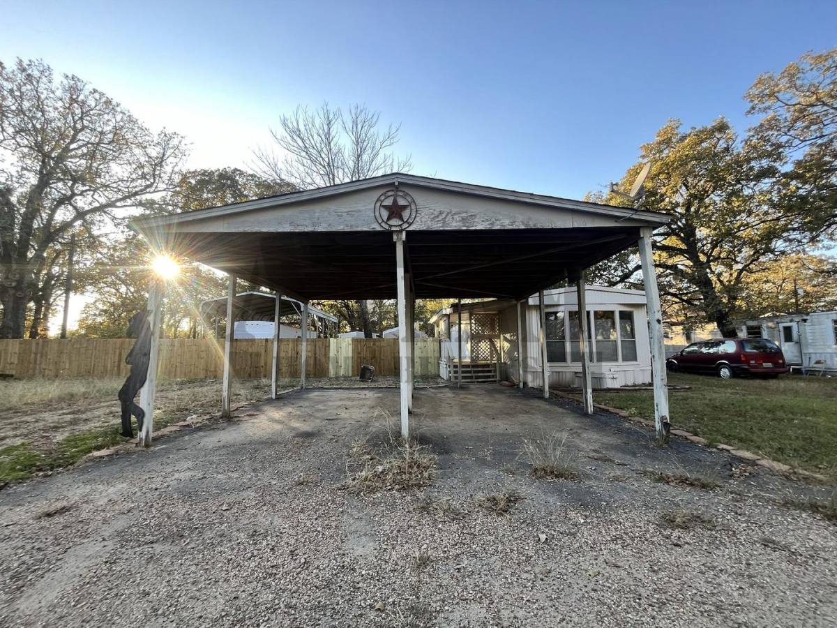 House for rent at 135 Oxbow St, Mabank, TX 75156
