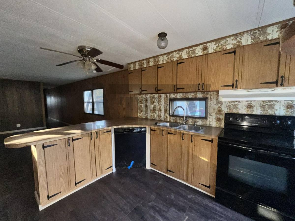 House for rent at 135 Oxbow St, Mabank, TX 75156