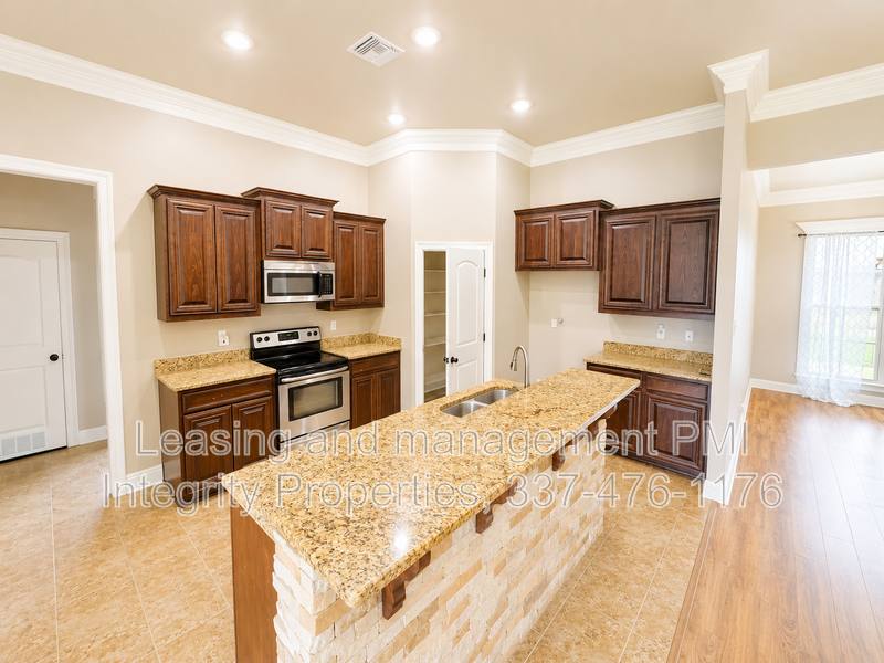 House for rent at 213 Woodhaven Rd, Youngsville, LA 70592