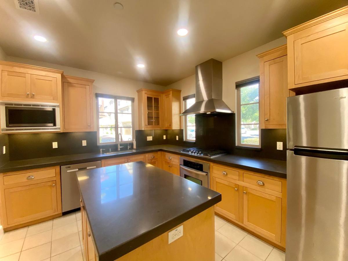 Townhouse for rent at 559 Palo Verde Commons, Fremont, CA 94539