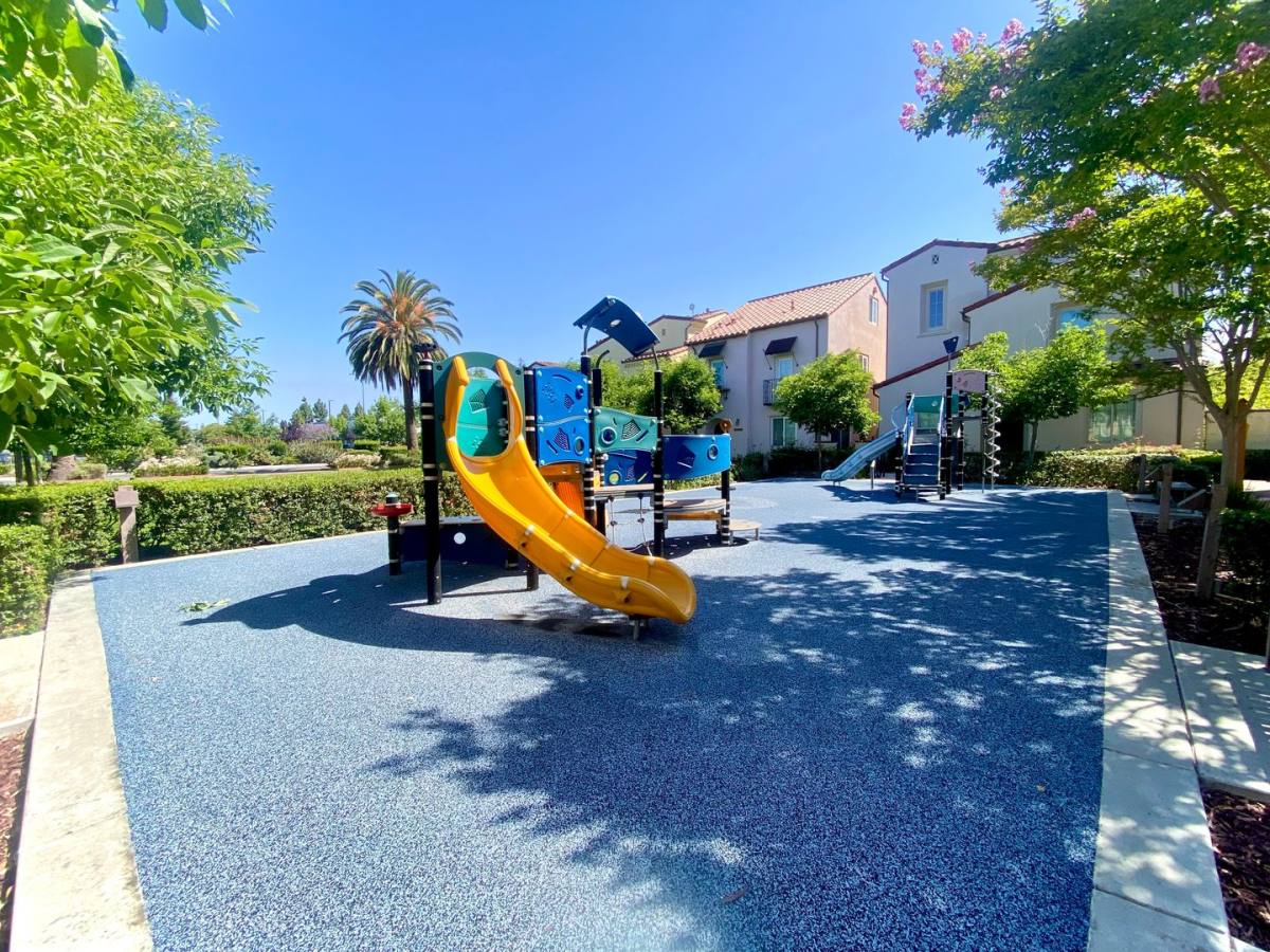 Townhouse for rent at 559 Palo Verde Commons, Fremont, CA 94539