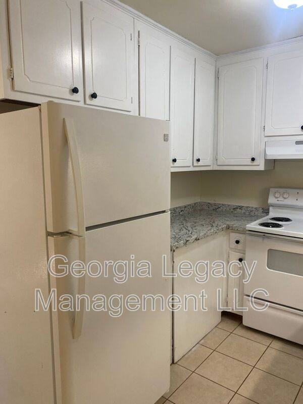 Townhouse for rent at 272 Lawrenceville St #B6, Jefferson, GA 30549