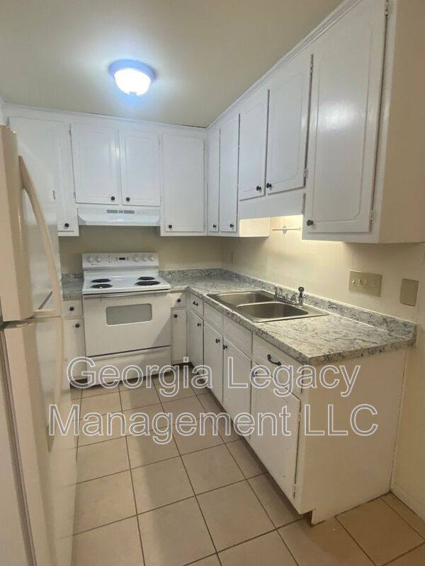 Townhouse for rent at 272 Lawrenceville St #B6, Jefferson, GA 30549