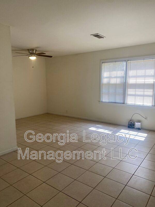 Townhouse for rent at 272 Lawrenceville St #B6, Jefferson, GA 30549