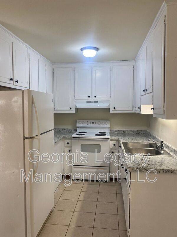 Townhouse for rent at 272 Lawrenceville St #B6, Jefferson, GA 30549