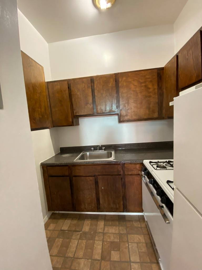 Apartment for rent at 20 N Broadway #3D, Yonkers, NY 10701