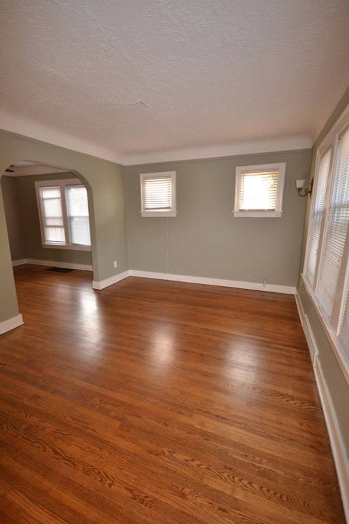 Apartment for rent at 400 E Cambourne, Ferndale, MI 48220