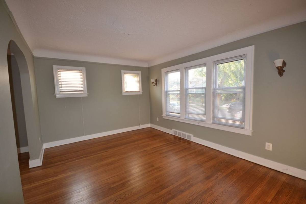 Apartment for rent at 400 E Cambourne, Ferndale, MI 48220
