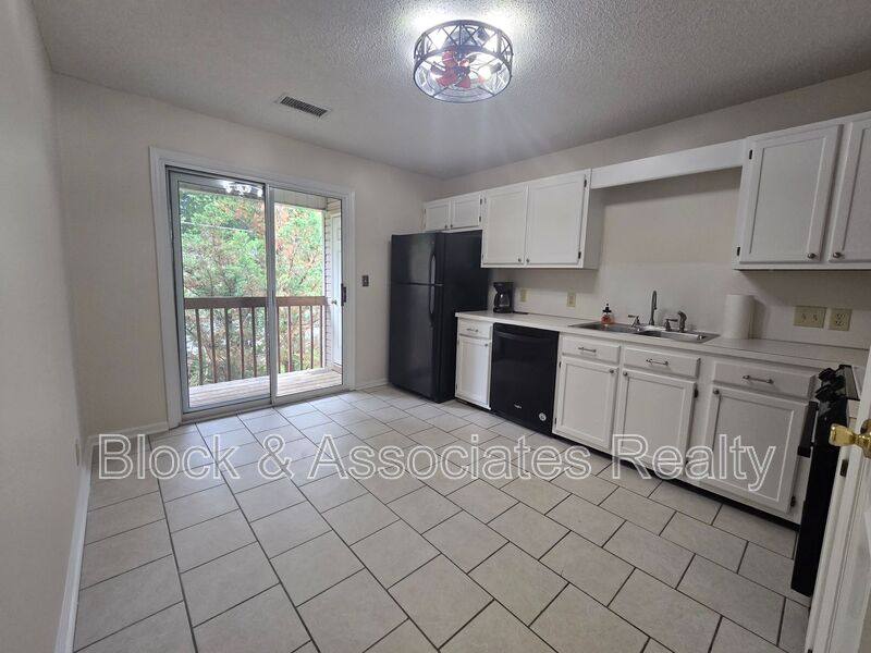 Condo for rent at 110 Westbrook Court, High Point, NC 27263