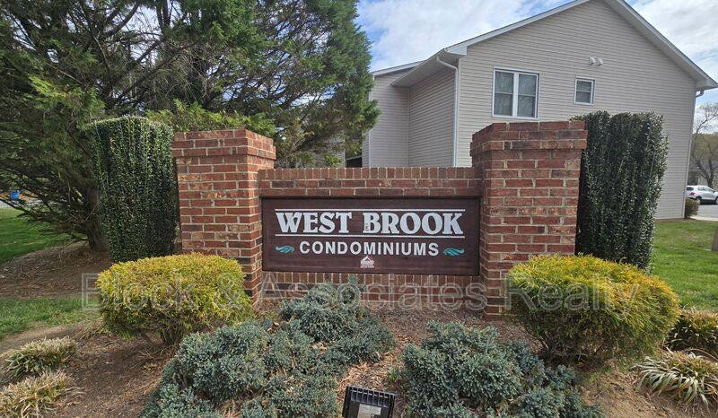Condo for rent at 110 Westbrook Court, High Point, NC 27263
