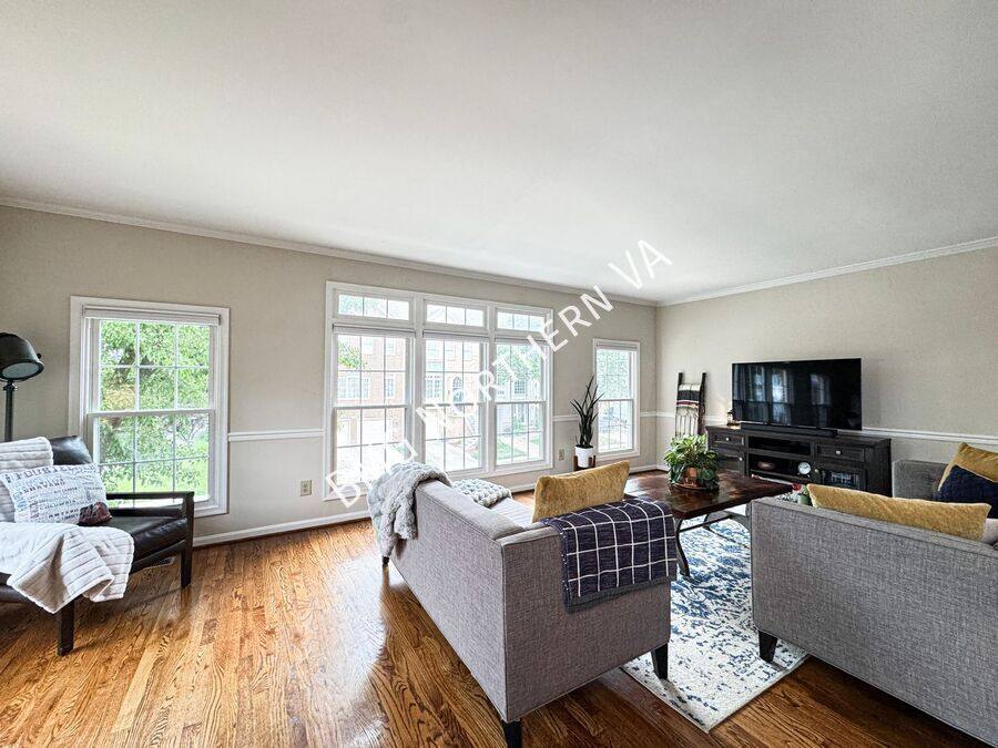 Townhouse for rent at 6600 Dunwich Way, Alexandria, VA 22315