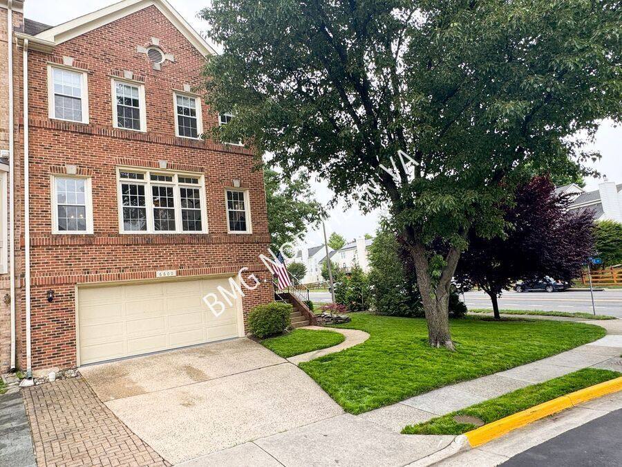 Townhouse for rent at 6600 Dunwich Way, Alexandria, VA 22315
