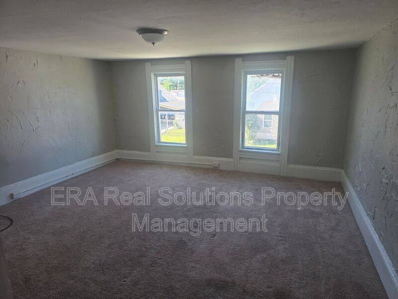 Apartment for rent at 3607 Sackett Ave #2, Cleveland, OH 44109